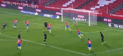 斯洛特帅位悬了？利物浦换帅传闻反转，关键战成救命稻草（斯洛特下课风波生变：利物浦否认换帅，关键一战或成转机）