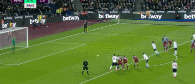 乔治压哨绝杀成为全场焦点（乔治压哨绝杀抢尽风头）