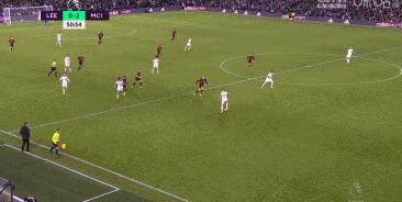 利物浦边锋强势发挥主宰比赛（利物浦翼锋火力全开统治全场）