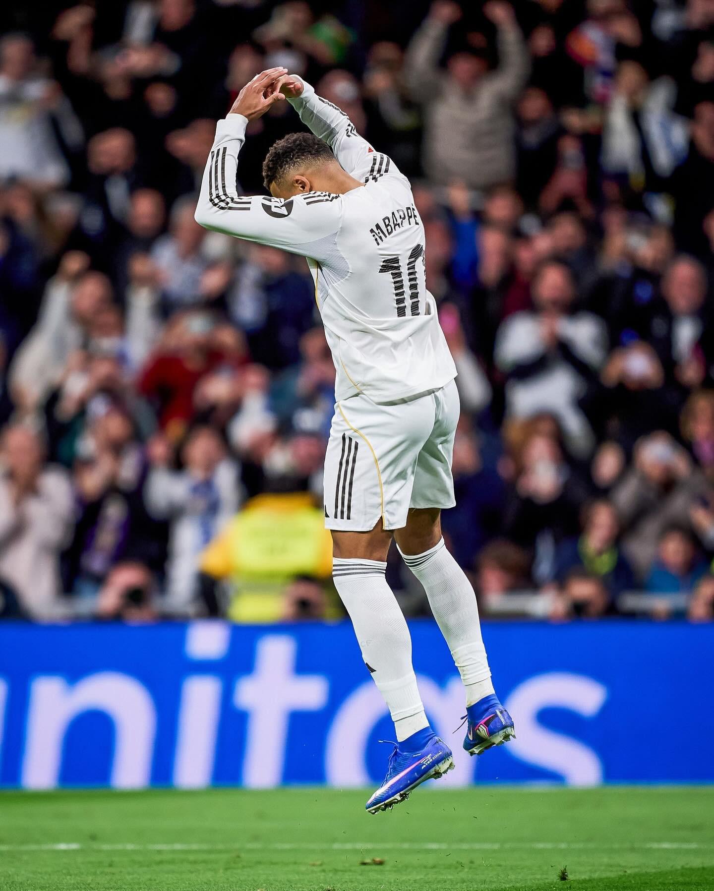 周定洋赛后采访中谈到续约时声音哽咽：我将球队视作我的生命（周定洋赛后谈续约时哽咽：我把球队当作生命）