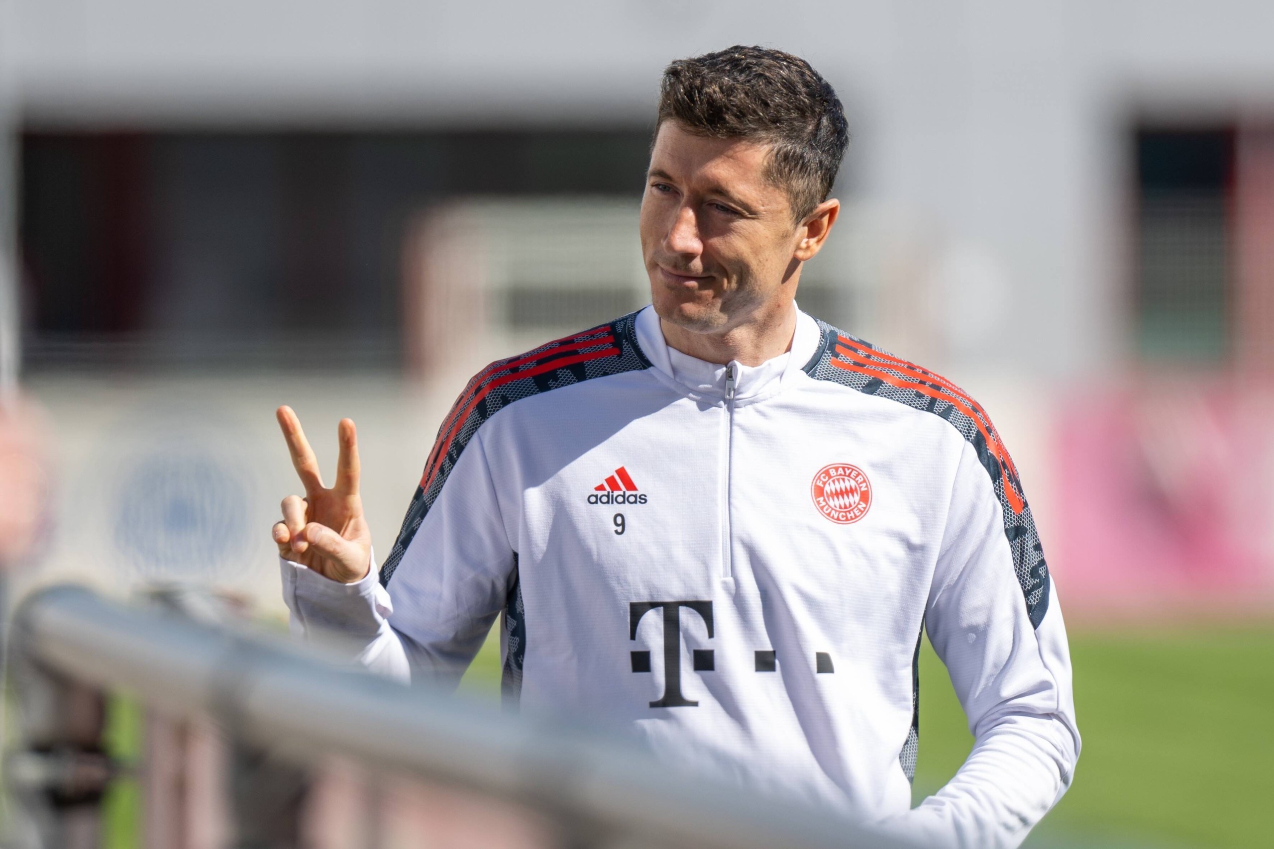 哈兰德继续刷新英超进球纪录（哈兰德再度改写英超进球纪录）