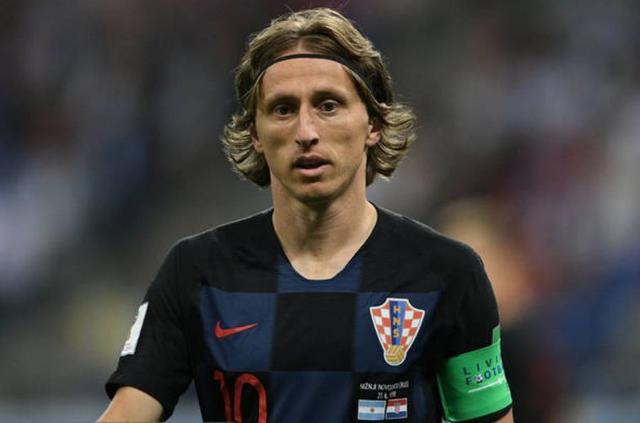 埃姆雷-詹谈被绝平：即使领先，我们也需要继续控球并积极跑动（埃姆雷-詹谈压哨被扳平：领先时仍要持续控球与积极跑动）