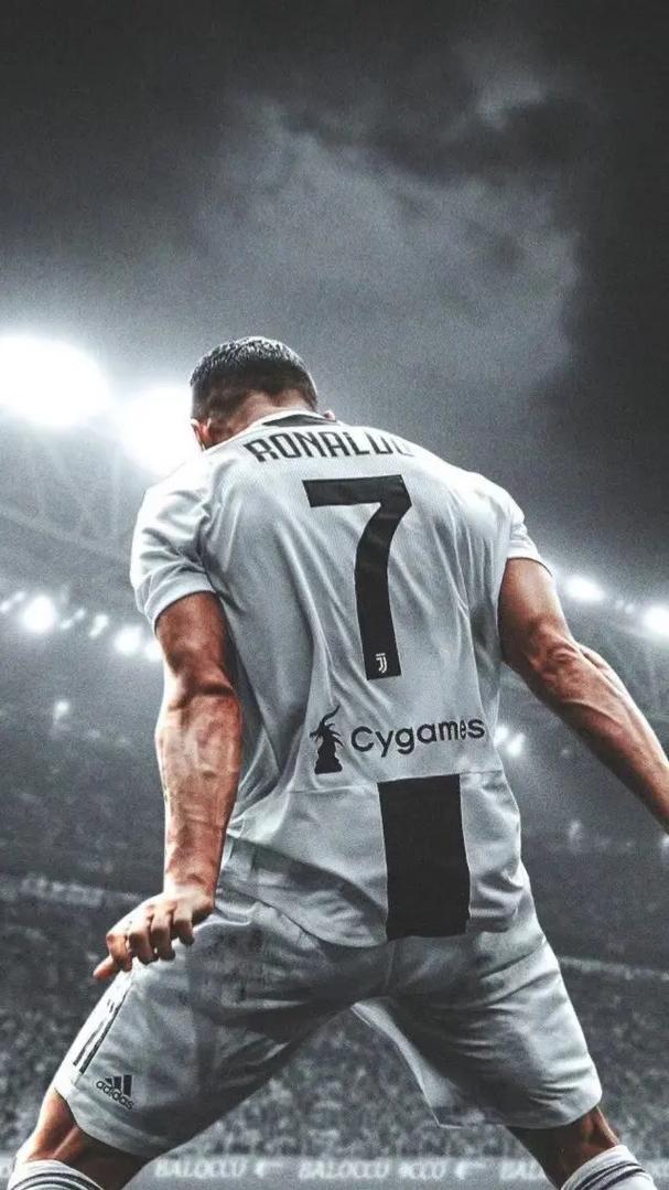 2025年至今，利雅得胜利卖出128万件球衣，迈阿密国际216.6万（2025年截至目前，利雅得胜利球衣销量128万件，迈阿密国际达216.6万件）